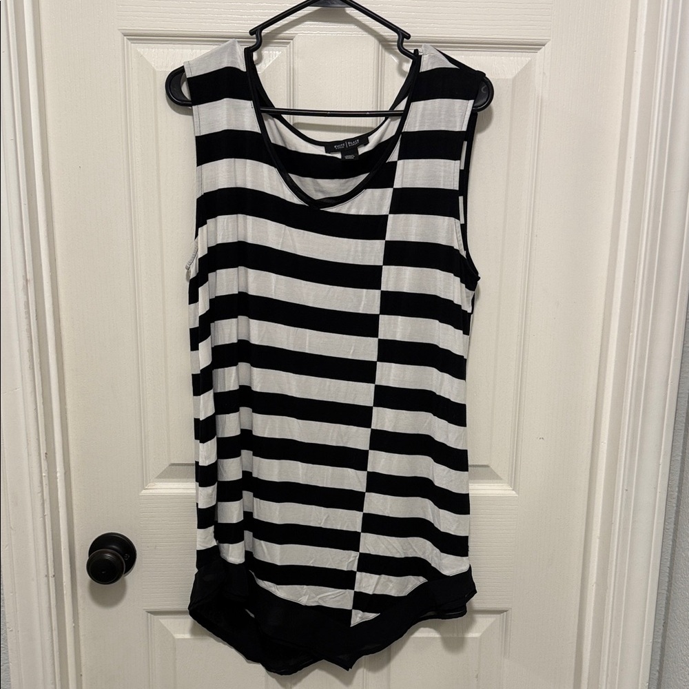 White House Black Market Black and White Striped Shirt XL